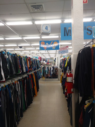 Thrift Store «Village Discount Outlet», reviews and photos, 2930 State Rd, Cuyahoga Falls, OH 44223, USA