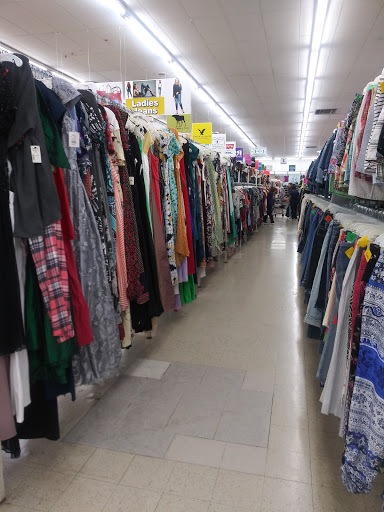 Thrift Store «Village Discount Outlet», reviews and photos, 3500 Cleveland Ave, Columbus, OH 43224, USA