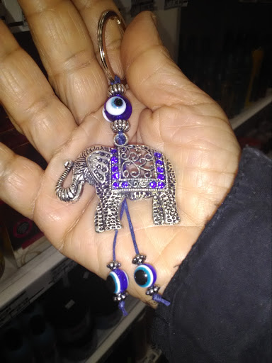 Beauty Supply Store «Hair World Beauty Supply», reviews and photos, 2609 Bailey Ave, Buffalo, NY 14215, USA