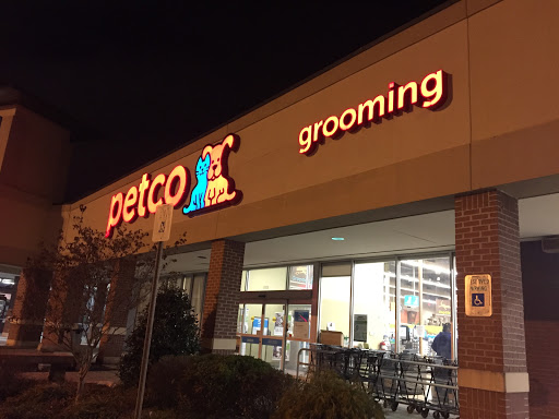 Pet Supply Store «Petco Animal Supplies», reviews and photos, 4908 Kingston Pike, Knoxville, TN 37919, USA