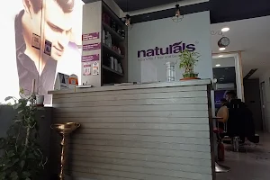 Naturals Salon image