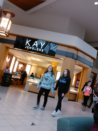 Shopping Mall «Stratford Square Mall», reviews and photos, 152 Stratford Dr, Bloomingdale, IL 60108, USA