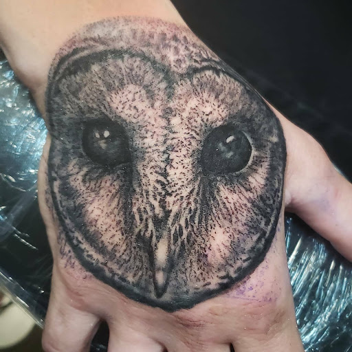 Explore frauen tattoo ideen, creative tattoo ideas in Lagrangeville, available at Black Cherry Tattoo Studio NY