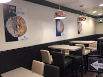 Atmosphère du Restauration rapide Bagel Corner - Bagels - Donuts - Café à Paris - n°6