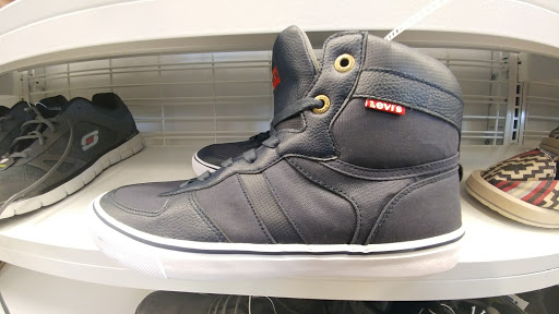 Clothing Store «Ross Dress for Less», reviews and photos, 10700 MacArthur Blvd, Oakland, CA 94605, USA