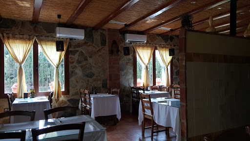 Restaurante La Casa  Mollina (Málaga)  - C. Azucenas, 19, 29532 Mollina, Málaga