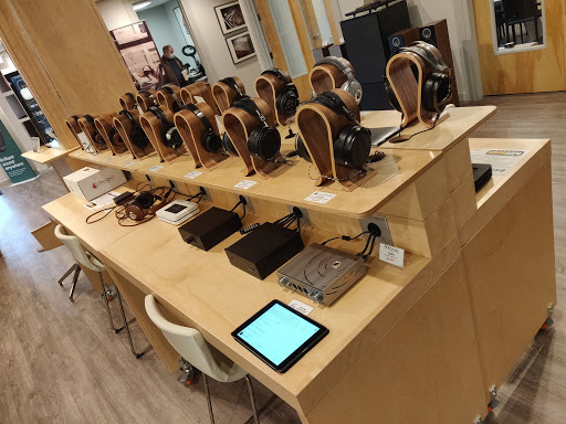 Home Audio Store «HiFi Buys», reviews and photos, 3157 Peachtree Rd NE, Atlanta, GA 30305, USA