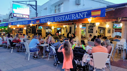 The White Rose - Carrer del Colomí, 0 S/N, 07400 Platja D,Alcudia, Illes Balears, Spain