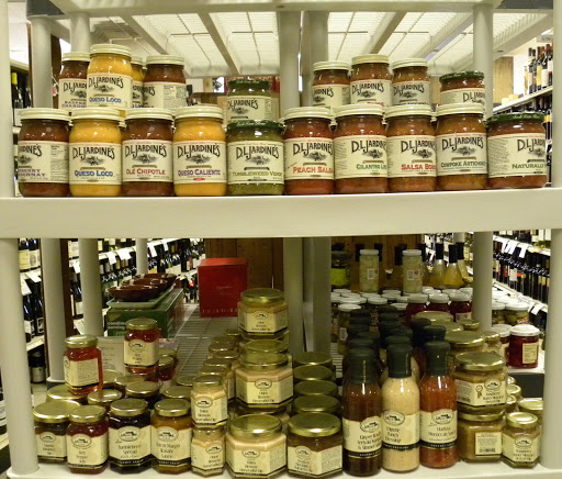 Wine Store «Wells Discount Liquors», reviews and photos, 6310 York Rd, Baltimore, MD 21212, USA