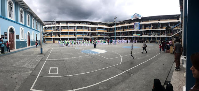 Colegio "La Dolorosa" - Loja