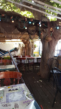 Atmosphère du Restaurant de fruits de mer Bar de l'étang à Saintes-Maries-de-la-Mer - n°3