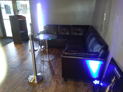 Bar & Grill «Henney Tyme Bar and Lounge», reviews and photos, 3200 Hallandale Beach Blvd, Hollywood, FL 33023, USA