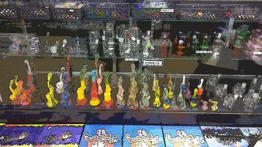 Tobacco Shop «Clock Town Smoke Shop/It Is Vapor Express», reviews and photos, 1039 High St, Auburn, CA 95603, USA