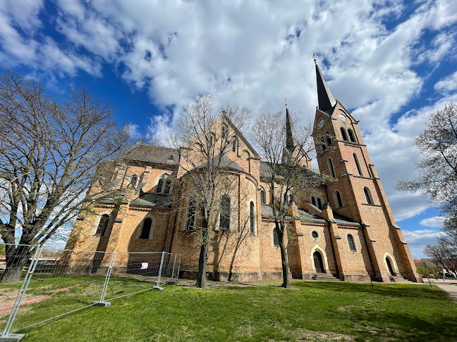 Törökszentmiklósi Szentháromság-templom