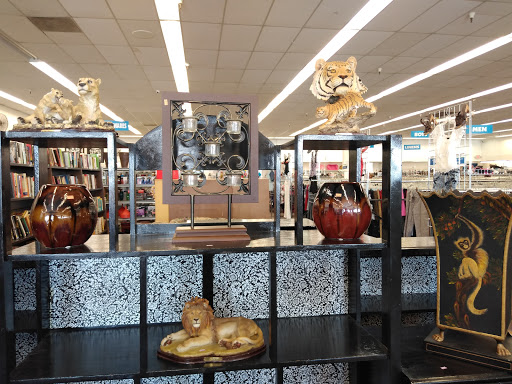 Thrift Store «Goodwill», reviews and photos, 1840 Lee Trevino Dr #504, El Paso, TX 79936, USA