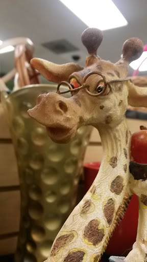 Thrift Store «Goodwill, Serving the People of Southern Los Angeles County», reviews and photos, 800 W Pacific Coast Hwy, Long Beach, CA 90806, USA