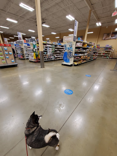 Pet Supply Store «PetSmart», reviews and photos, 2100 88th St, North Bergen, NJ 07047, USA