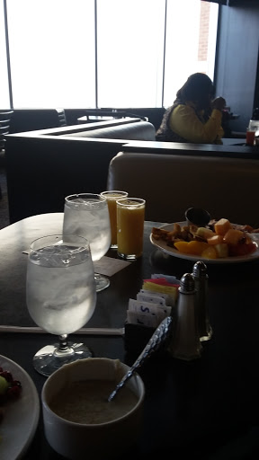 American Restaurant «Bistro 555», reviews and photos, 1200 St Antoine, Detroit, MI 48226, USA