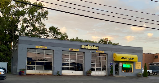 Auto Repair Shop «Meineke Car Care Center», reviews and photos, 1012 New Britain Ave, West Hartford, CT 06110, USA