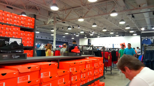Sporting Goods Store «Nike Factory Store», reviews and photos, 5195 Factory Shops Blvd, Ellenton, FL 34222, USA