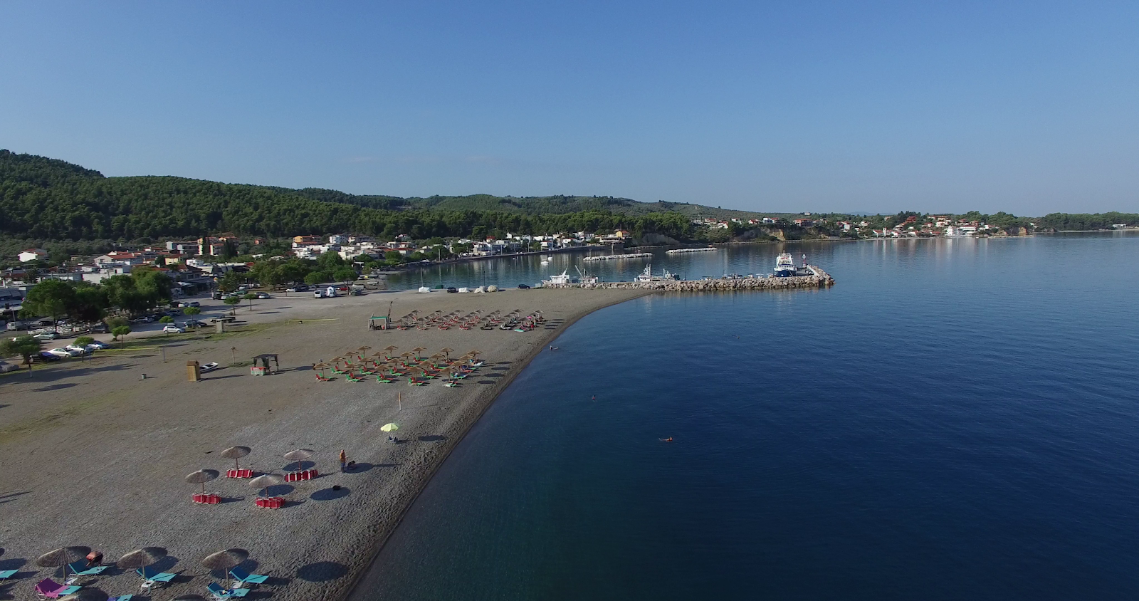 Fotografie cu Pefki beach cu nivelul de curățenie înalt