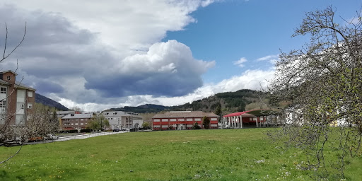 Colegio Público Piñera en Vega de Espinareda