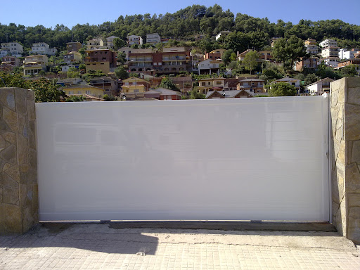 Hierros y Aluminios Montaño S. L.