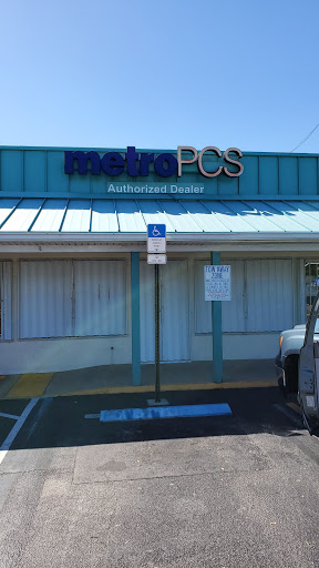 Cell Phone Store «MetroPCS Authorized Dealer», reviews and photos, 1717 US-1, Fort Pierce, FL 34950, USA