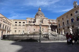 Piazza Pretoria image