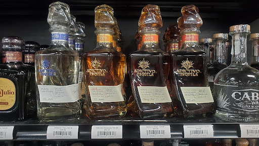 Liquor Store «Corks Wine and Spirits», reviews and photos, 3078 Village Shops Dr, Germantown, TN 38138, USA