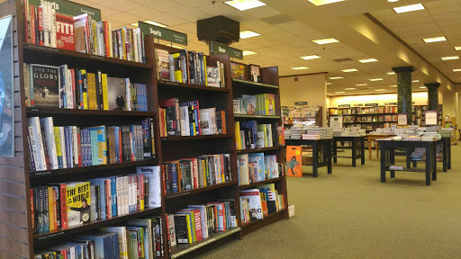 Book Store «Barnes & Noble», reviews and photos, 6260 Seven Corners Center, Falls Church, VA 22044, USA
