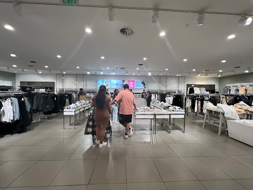 Clothing Store «H&M», reviews and photos, 1220 Great Mall Dr, Milpitas, CA 95035, USA