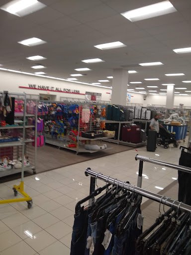 Clothing Store «Burlington Coat Factory», reviews and photos, 275 Main St #4, White Plains, NY 10601, USA