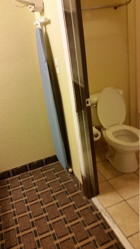 Hotel «Quality Inn & Suites West Waterpark», reviews and photos, 317 N Cedar Bluff Rd, Knoxville, TN 37923, USA