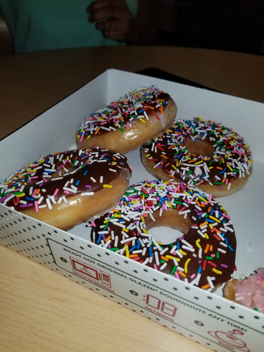 Bakery «Krispy Kreme Doughnuts», reviews and photos, 7428 Denton Hwy, Watauga, TX 76148, USA