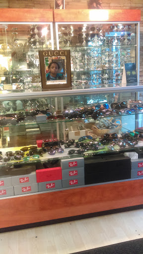 Eye Care Center «Eyeglass Encounters», reviews and photos, 1325 Market St, Philadelphia, PA 19107, USA
