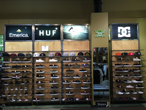 Clothing Store «Active Ride Shop», reviews and photos, 180 W Hillcrest Dr #101, Thousand Oaks, CA 91360, USA