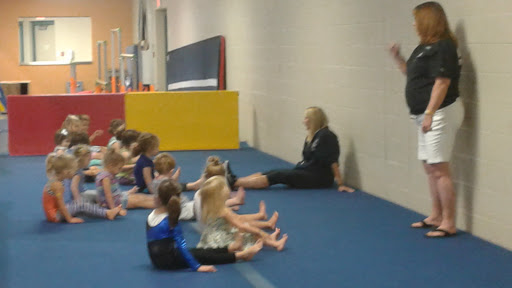 Recreation Center «Community Recreation Center», reviews and photos, 3000 Glenview Rd, Wilmette, IL 60091, USA