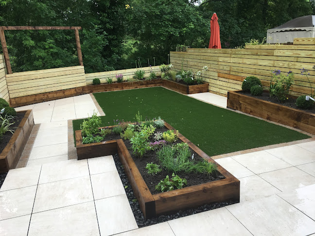 Comments and reviews of Mark Wright Landscapes Decking