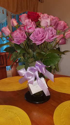 Florist «Roadrunner Florist», reviews and photos, 2007 W Bethany Home Rd, Phoenix, AZ 85015, USA