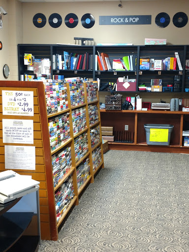 Thrift Store «Freedom Treasures Resale Store», reviews and photos, 7570 Cooley Lake Rd, Waterford Twp, MI 48327, USA