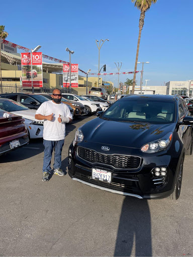 Van Nuys Kia image