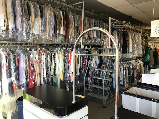 Dry Cleaner «$2.25 Grand Cleaners», reviews and photos, 7235 N Keystone Ave, Indianapolis, IN 46240, USA