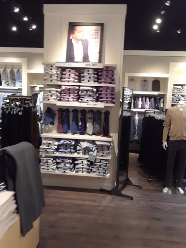 Clothing Store «Banana Republic Factory Store», reviews and photos, 100 Citadel Dr, Commerce, CA 90040, USA