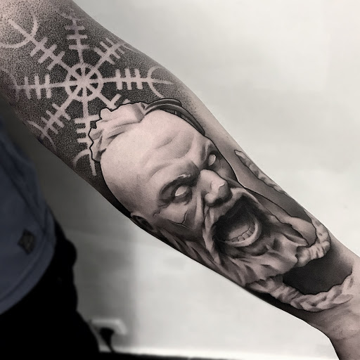 Bobek Tattoo