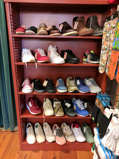 Shoe Store «Old School Shoes», reviews and photos, 1017 Pacific Ave, Santa Cruz, CA 95060, USA