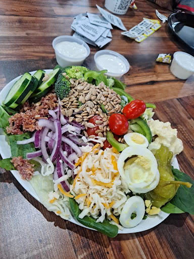 Pizza Restaurant «Round Table Pizza», reviews and photos, 15730 1st Avenue South, Burien, WA 98148, USA