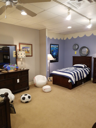 Furniture Store «Schmitt Furniture», reviews and photos, 101 E Main St, New Albany, IN 47150, USA