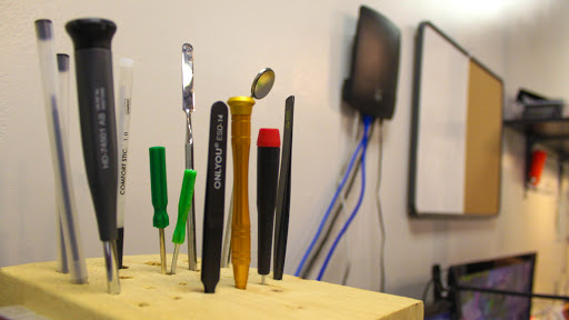 Mobile Phone Repair Shop «iFixYouri», reviews and photos, 256 E Altamonte Dr, Altamonte Springs, FL 32701, USA