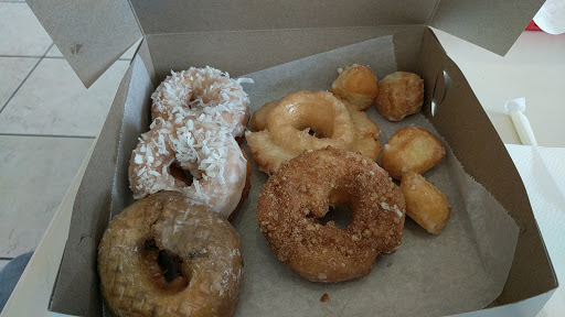 Donut Shop «Tee Donuts», reviews and photos, 325 E Anaheim St # A, Long Beach, CA 90813, USA
